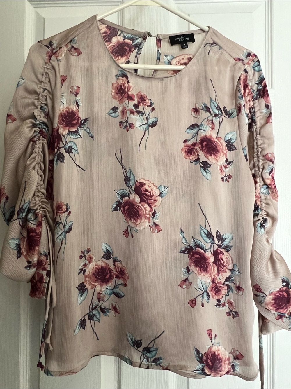 Ruched Sleeve Floral Blouse - Mauve Floral